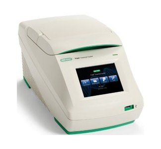 Bio-Rad T100 Thermal Cycler 产品图