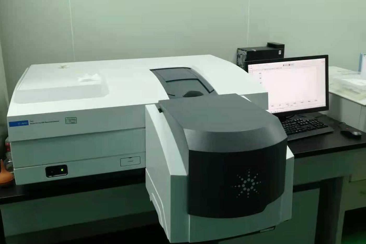 安捷伦 Cary 7000 Agilent Cary 7000 全能型分光光度计(UMS) 实拍图
